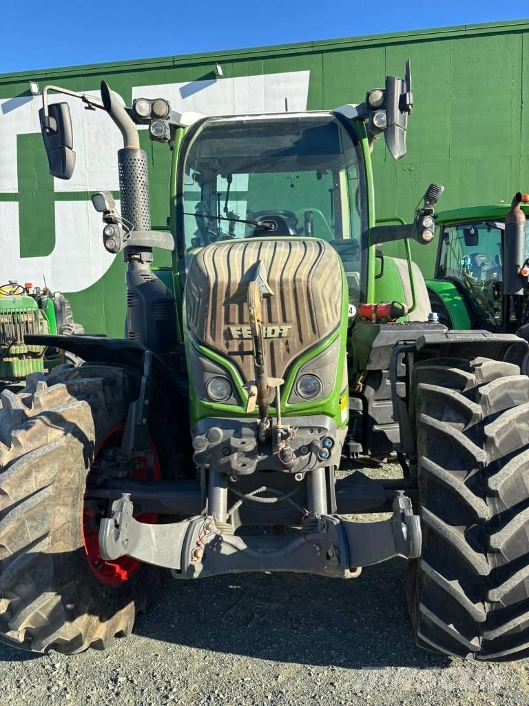 Fendt 512 Power Plus Трактори