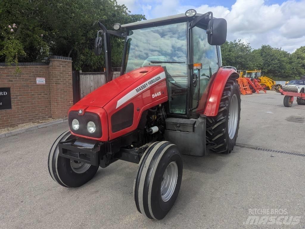 Massey Ferguson 5445 Трактори