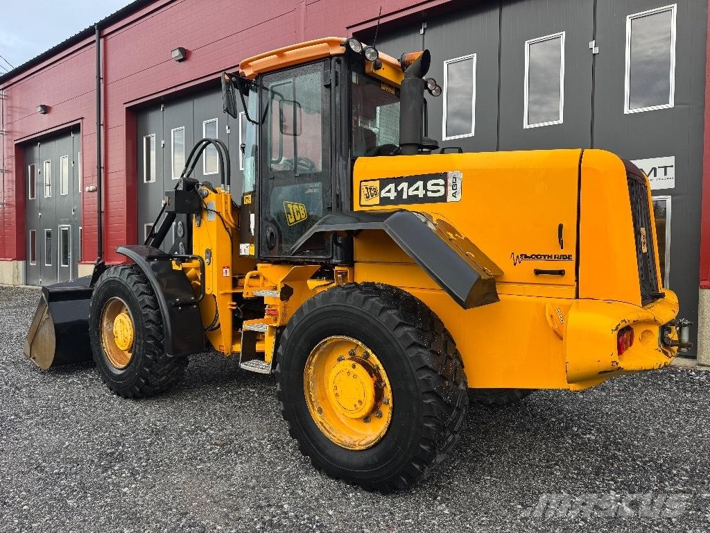 JCB 414 S  4153h 8,9t Колесни товарачи
