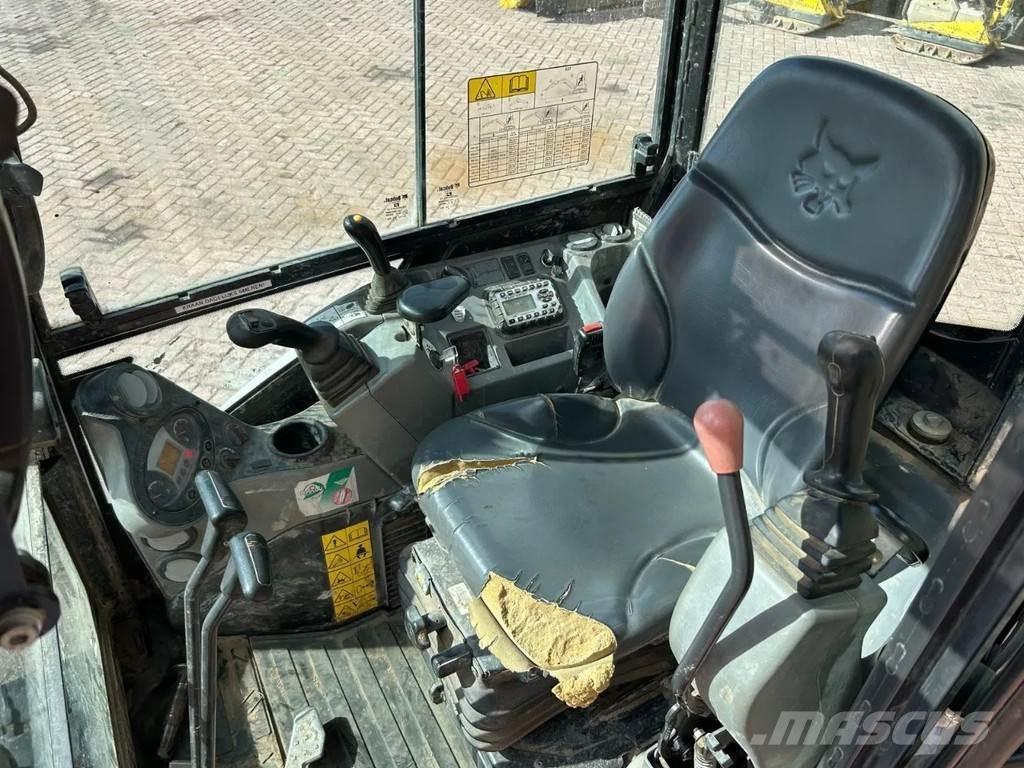 Bobcat E27 Мини екскаватори < 7 т