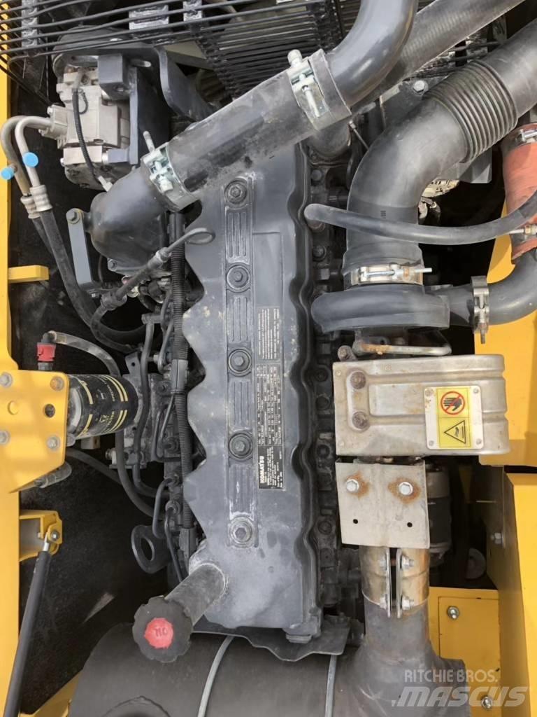 Komatsu 210LC-8 Верижен екскаватор