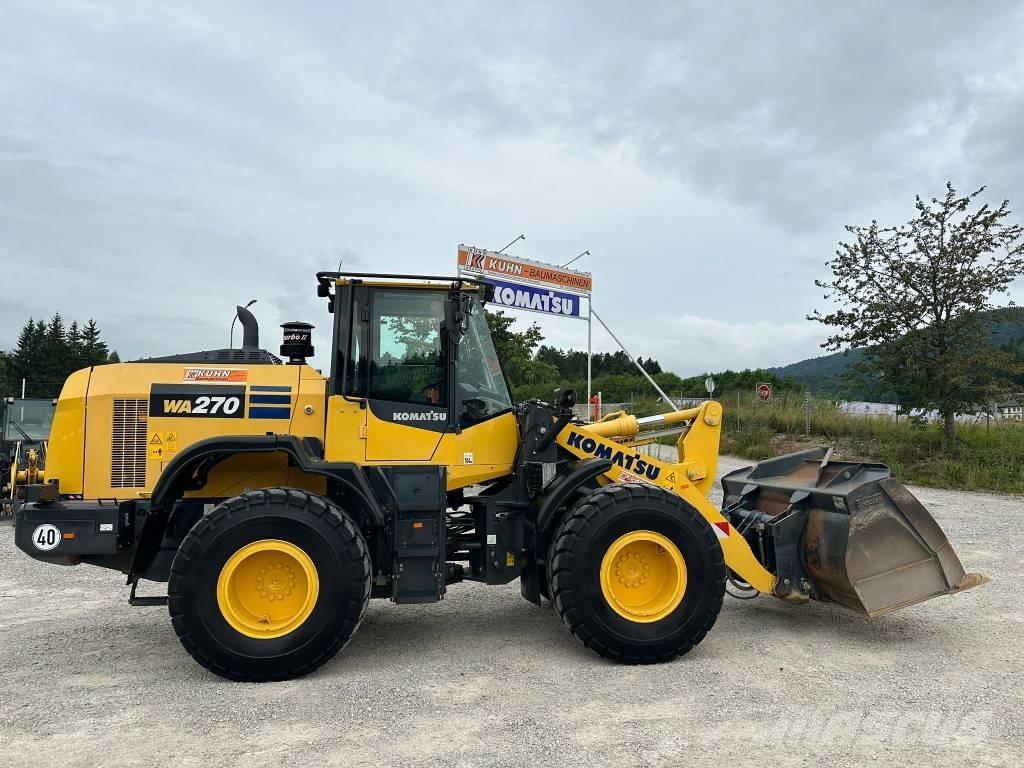 Komatsu WA 270-8 Колесни товарачи