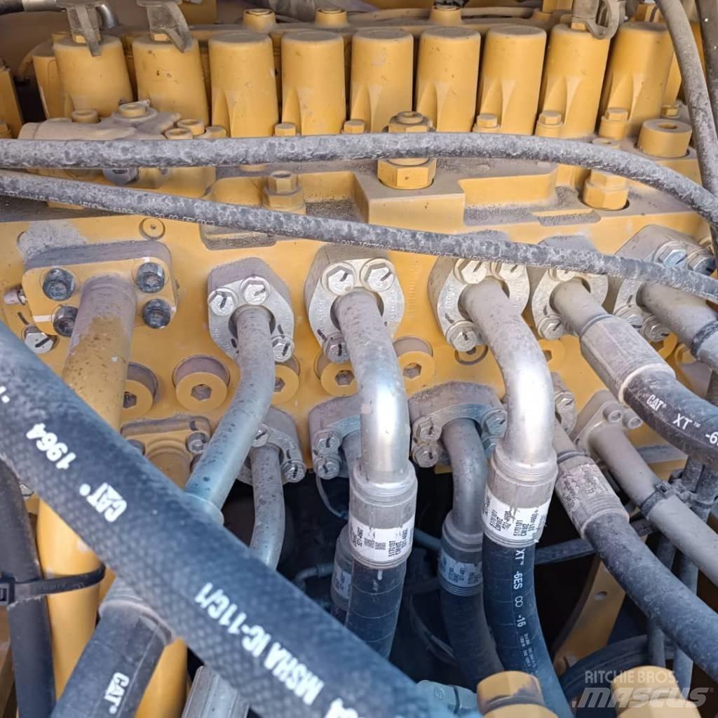CAT 330GC Верижен екскаватор