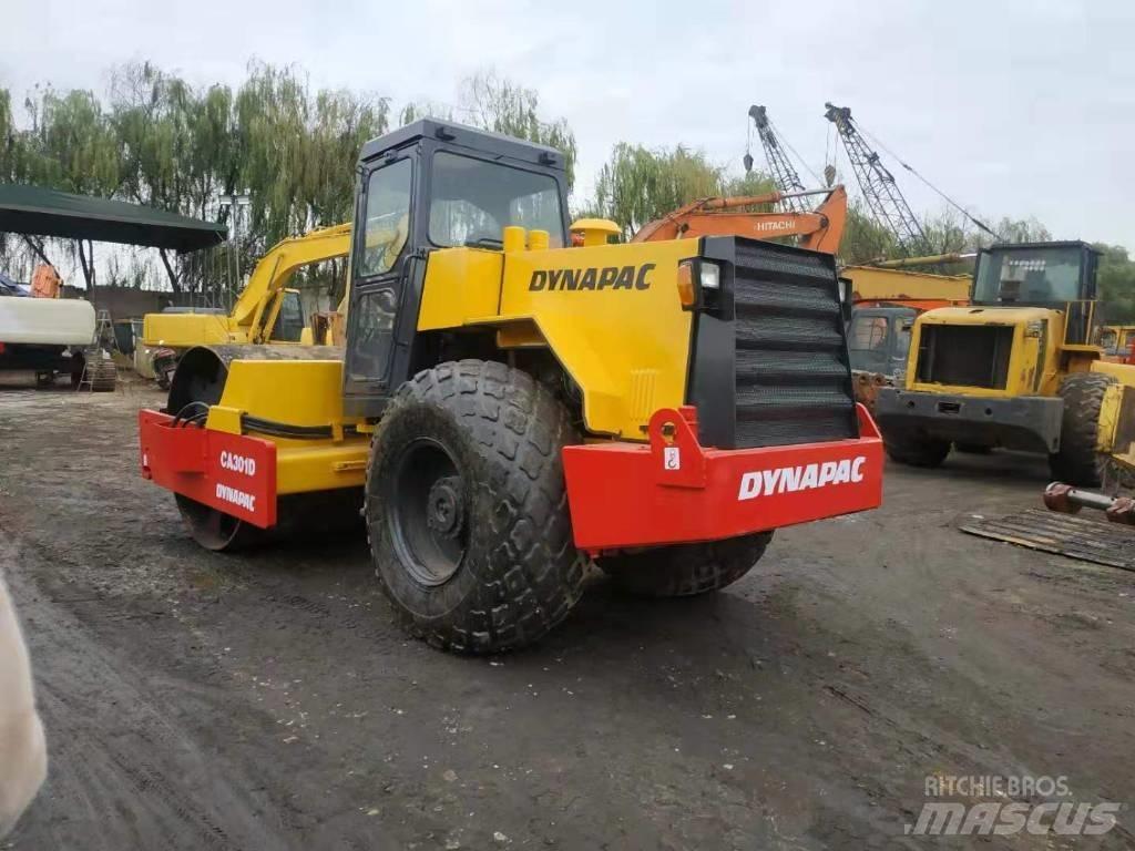 Dynapac CA 301 D Еднобарабанни ролки
