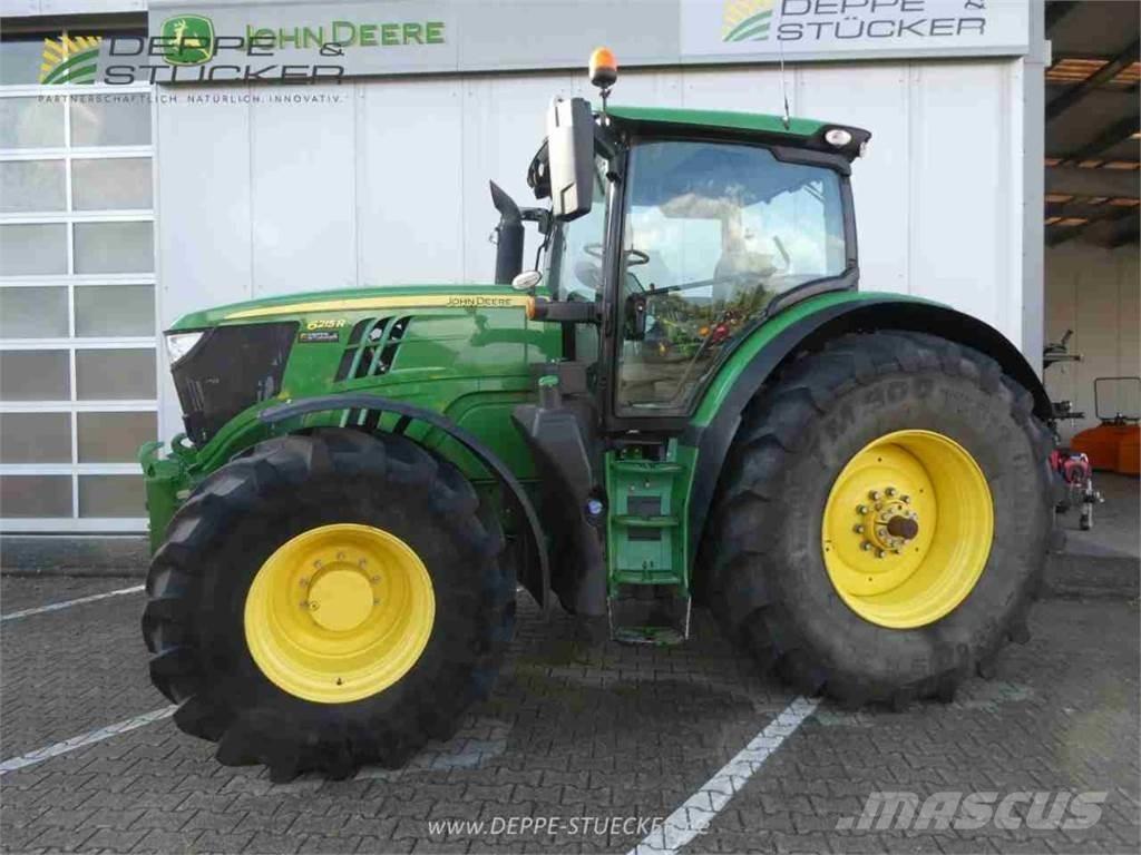 John Deere 6215R Трактори