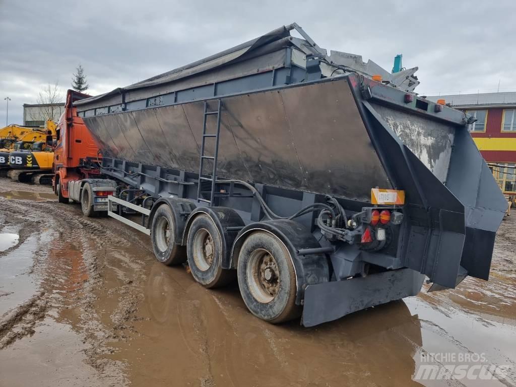 Red River RR-LB827 Полуремаркета фургони
