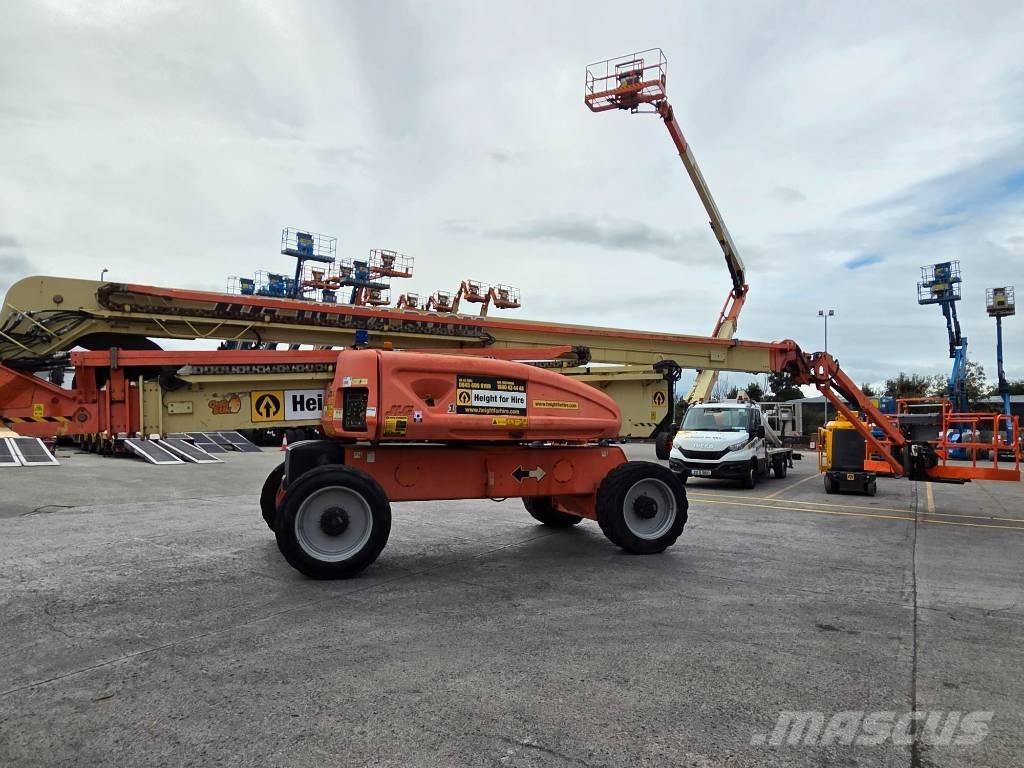 JLG 1250 AJP Съчленени стрелови подемници