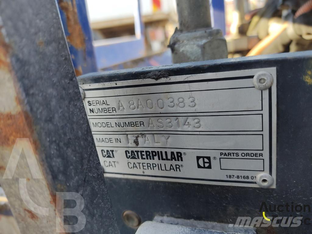 CAT AP 255 E Машини за асфалт