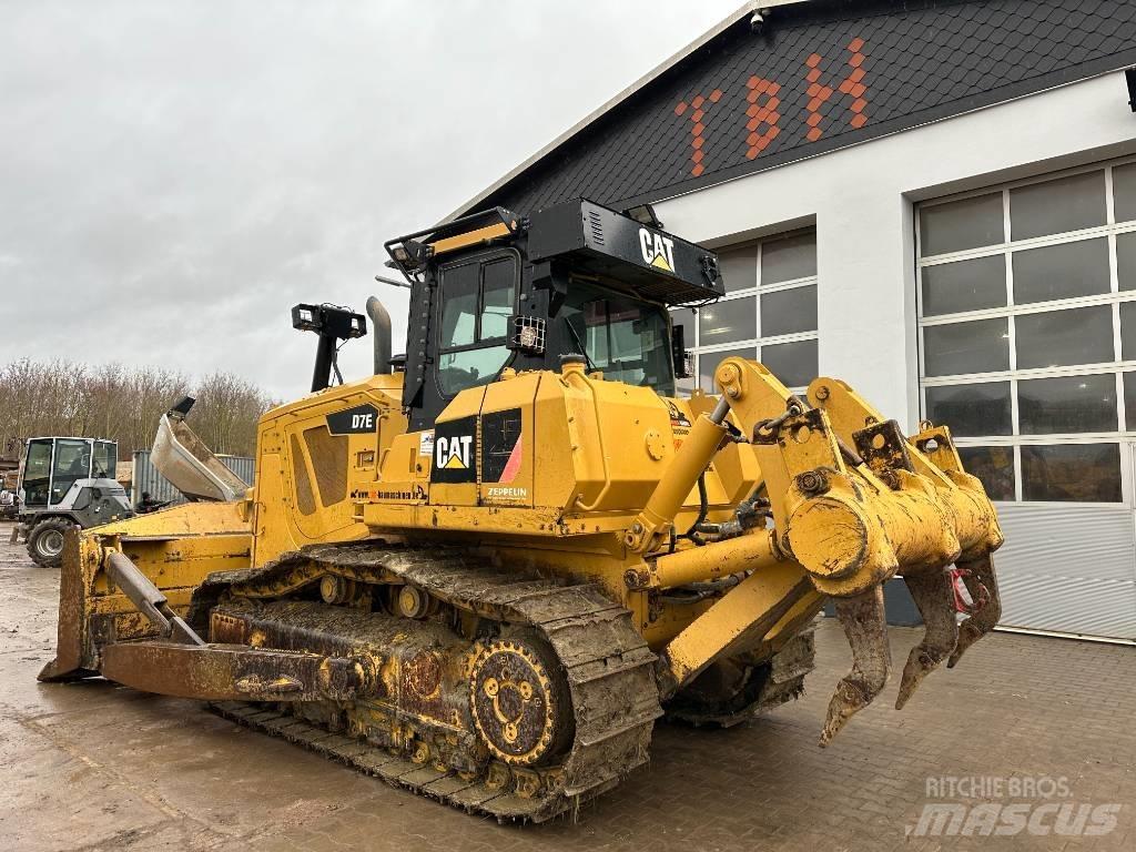 CAT D 7 E Верижни булдозери
