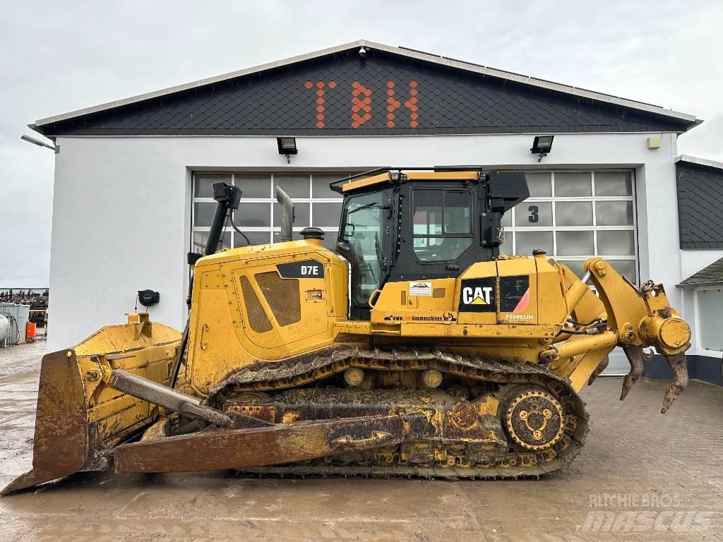 CAT D 7 E Верижни булдозери
