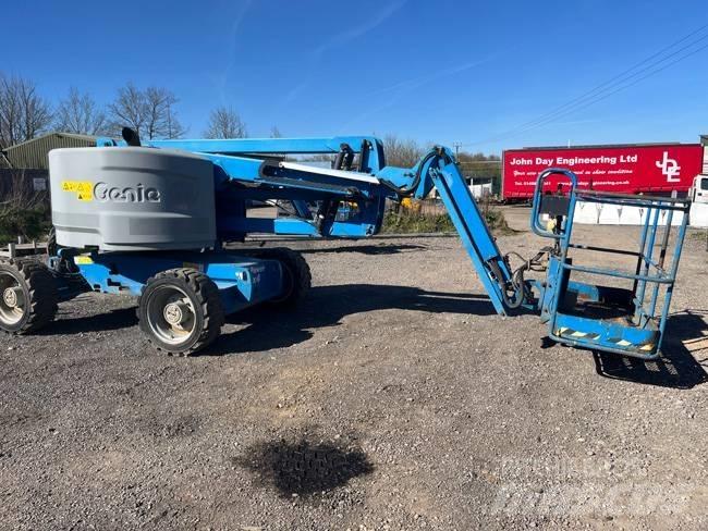 Genie Z 45/25 J Съчленени стрелови подемници