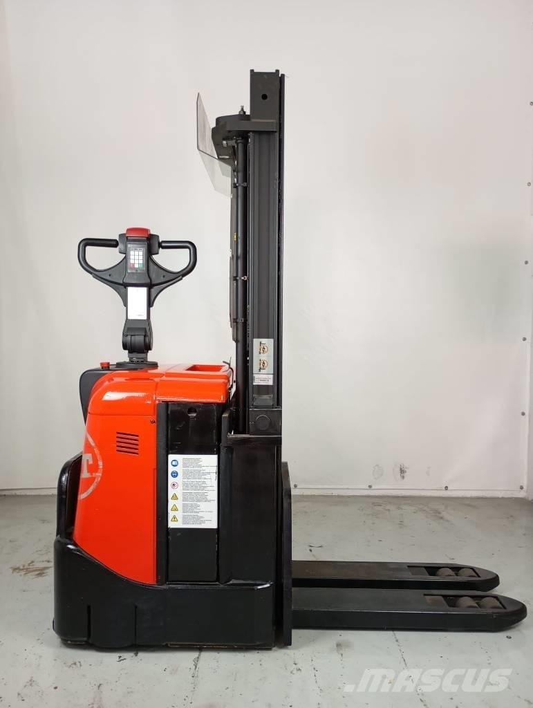 BT SPE 125 Самоходни товарачи