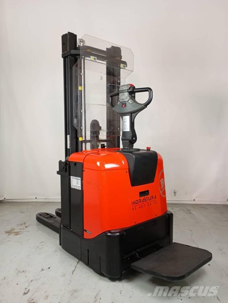 BT SPE 125 Самоходни товарачи