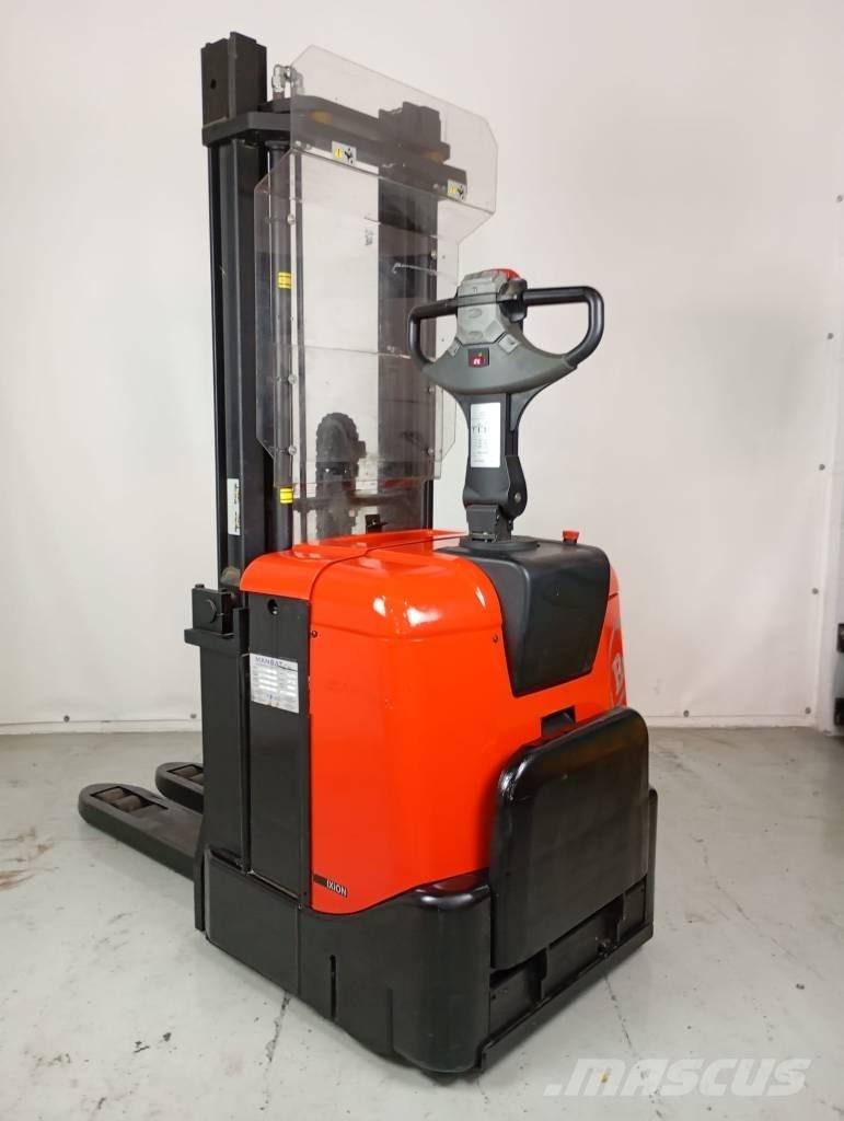 BT SPE 125 Самоходни товарачи
