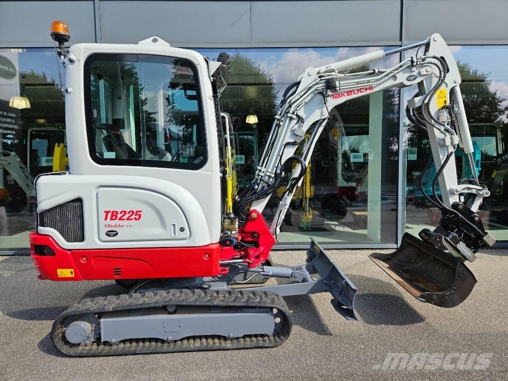 Takeuchi TB 225 Мини екскаватори < 7 т