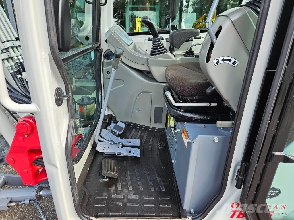 Takeuchi TB 225 Мини екскаватори < 7 т