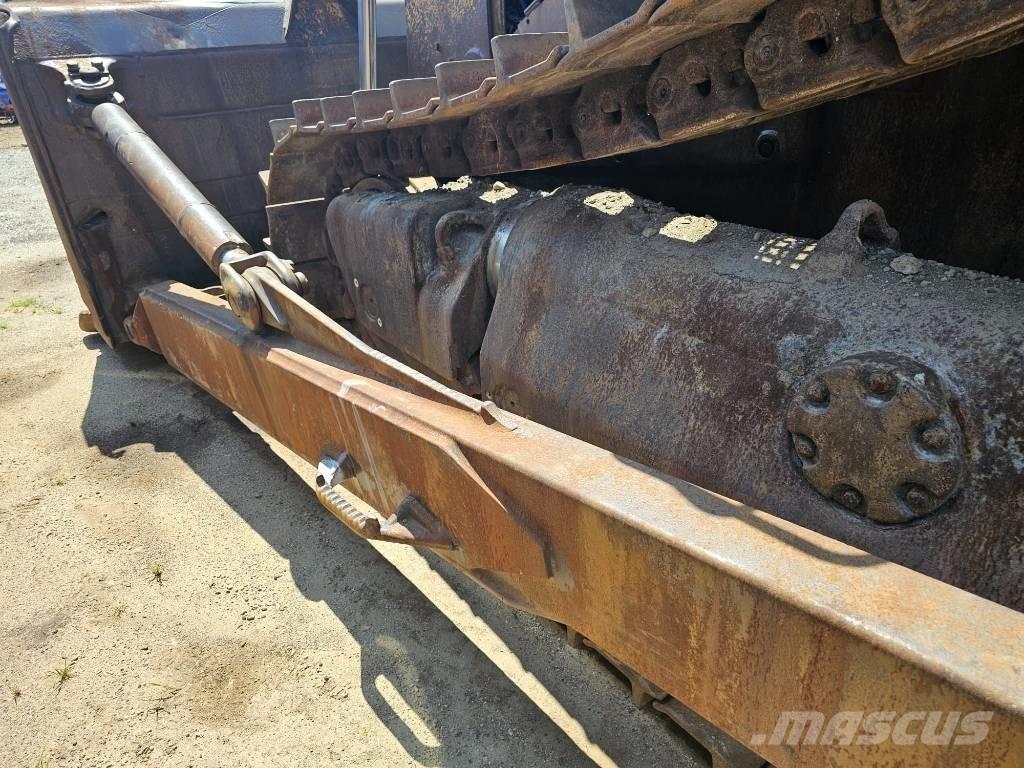 CAT D8N Верижни булдозери
