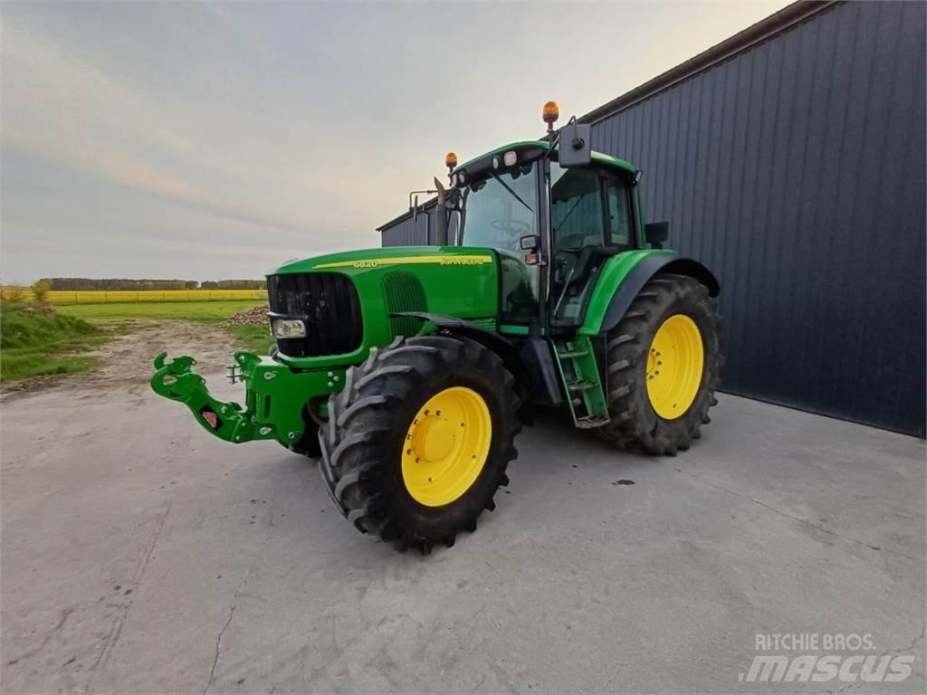 John Deere 6820 Трактори