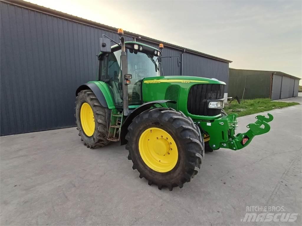 John Deere 6820 Трактори