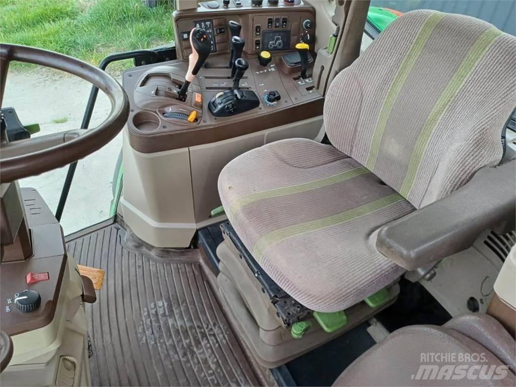 John Deere 6820 Трактори