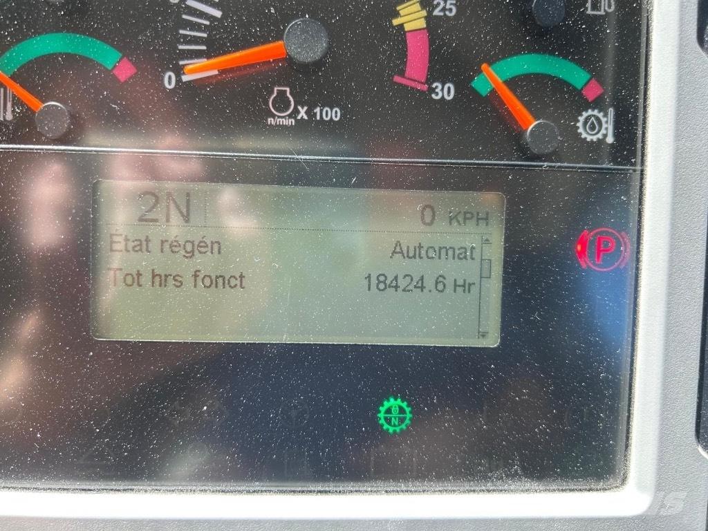 CAT 972 K Колесни товарачи