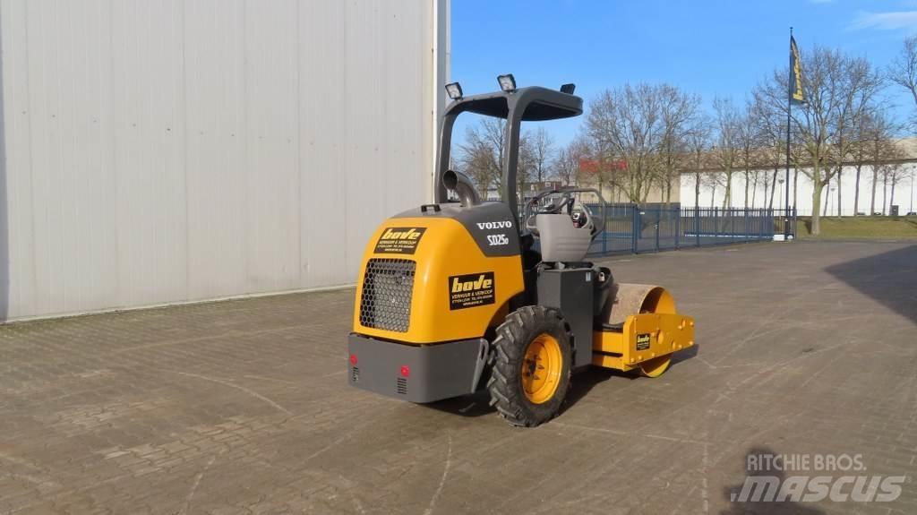 Volvo SD25D Еднобарабанни ролки
