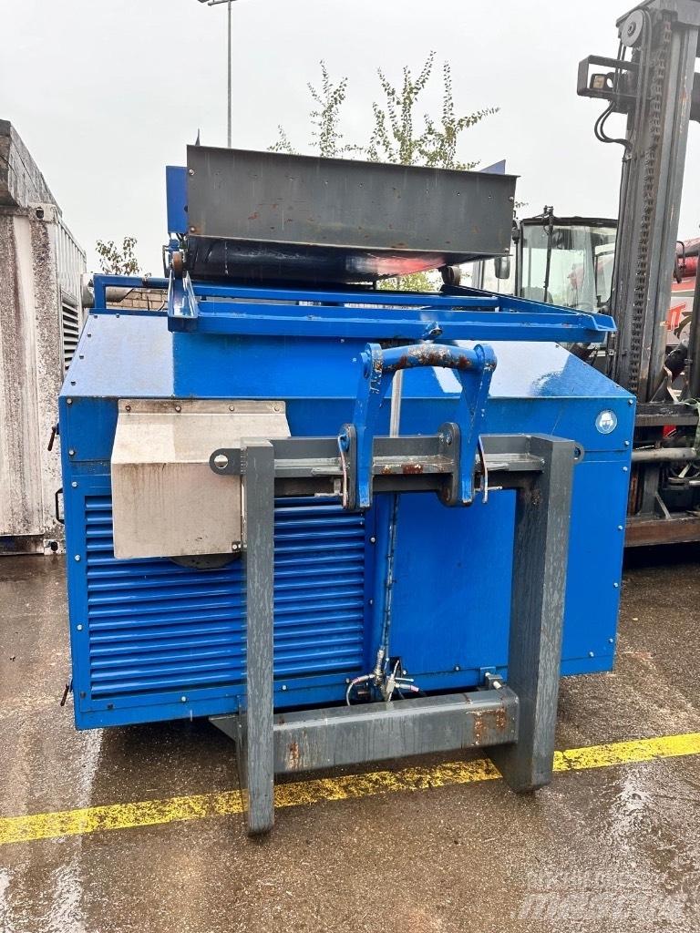Husmann BZ1200 Машини за цепене и рязане на дърва