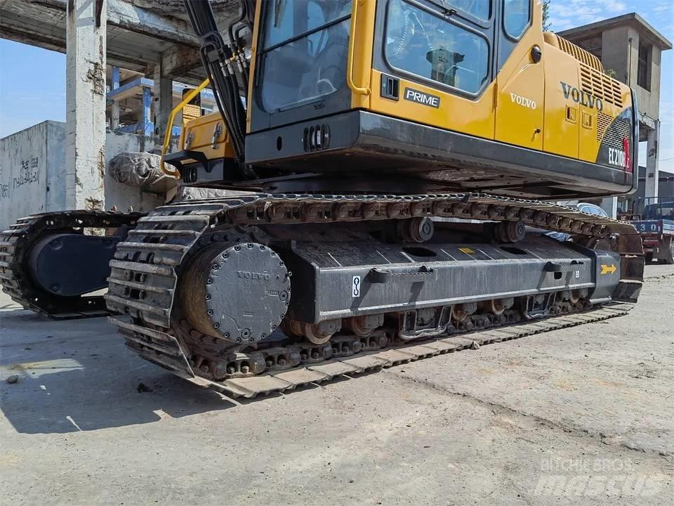 Volvo EC 210 B LC Средни екскаватори 7т - 12т