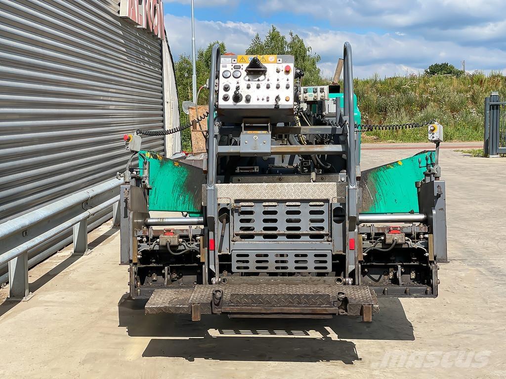 Vögele SUPER 800 Машини за асфалт