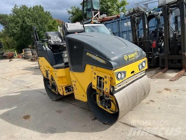 Bomag BW 100 AD-5 Двойни барабанни ролки
