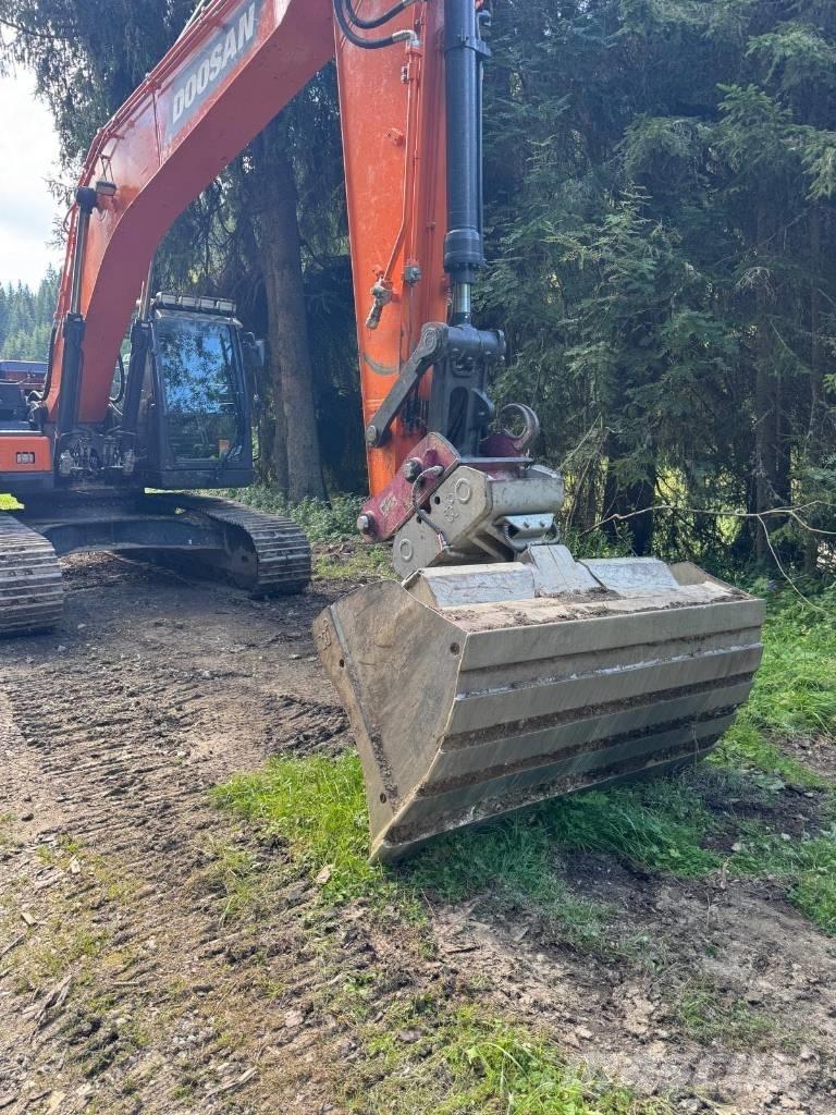 Doosan DX 225 LC-7 Верижен екскаватор