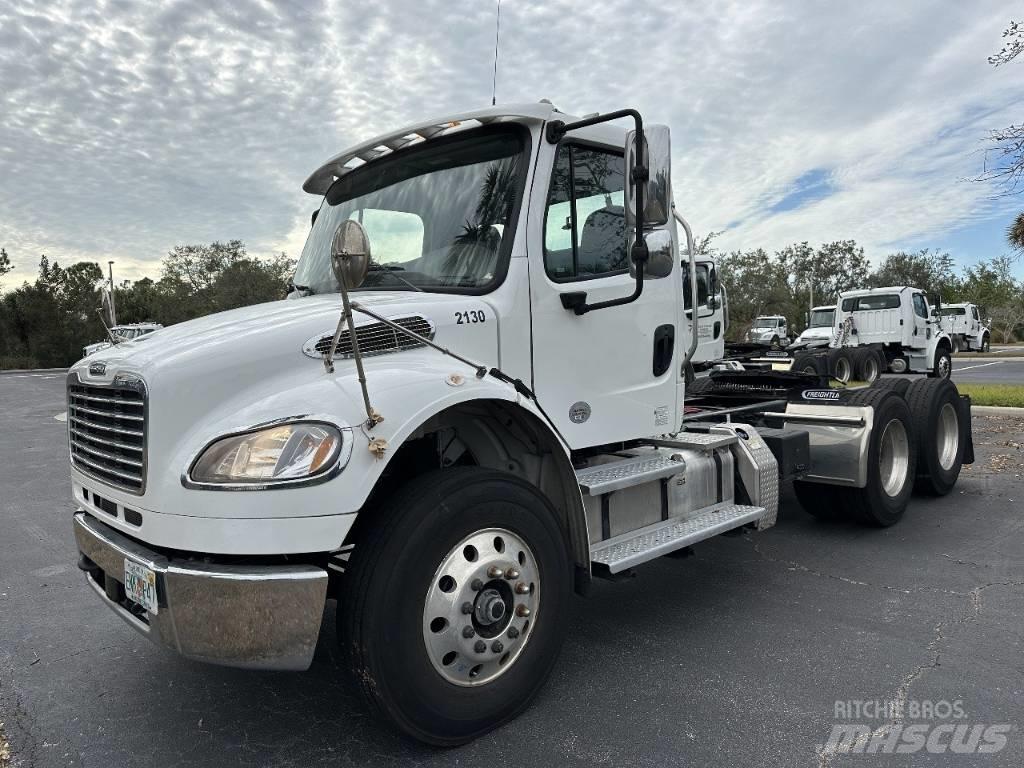 Freightliner M2 Товарни камиони за напитки