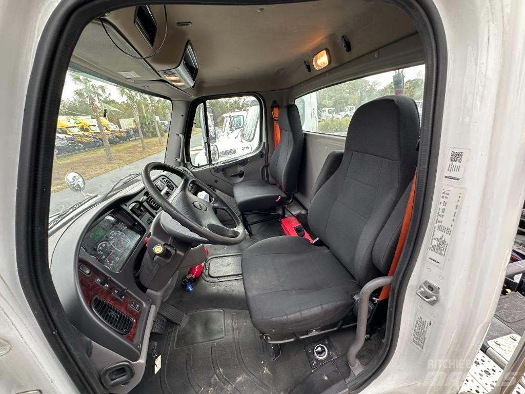 Freightliner M2 Товарни камиони за напитки