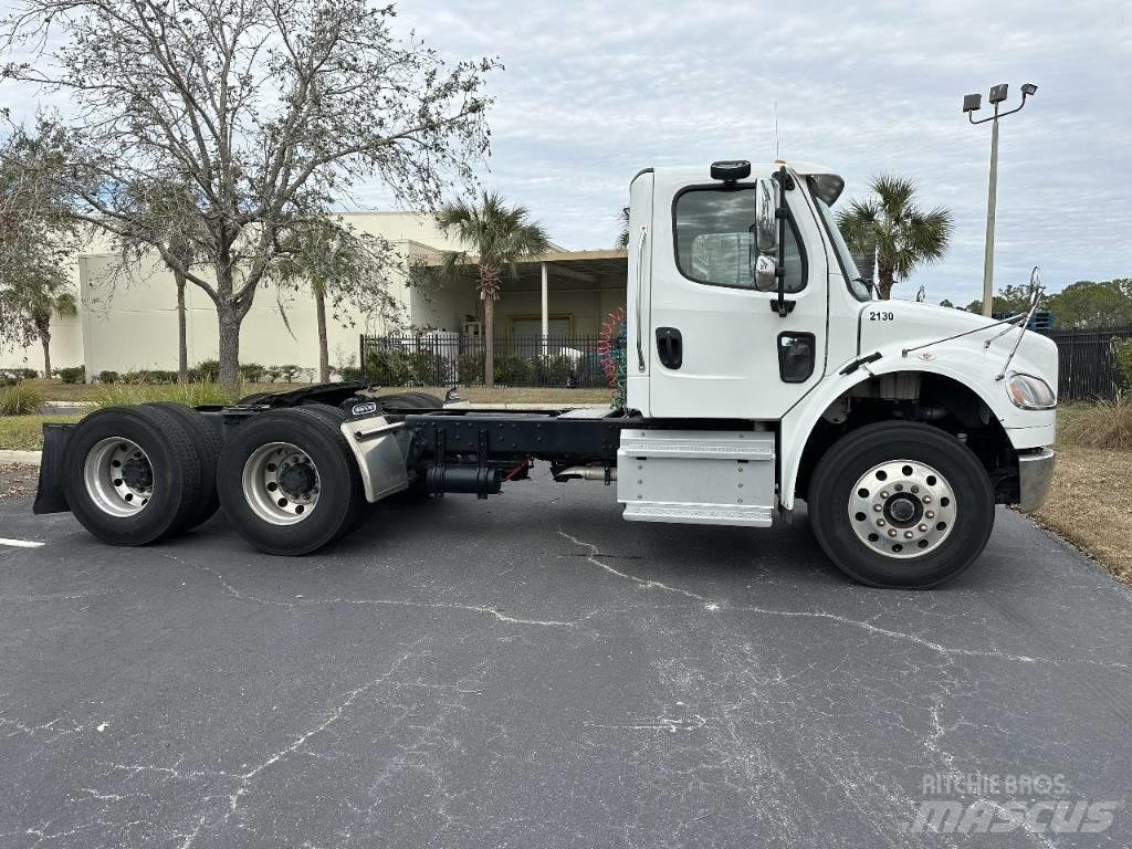 Freightliner M2 Товарни камиони за напитки