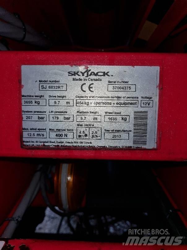 SkyJack SJ 6832 Ножични работни платформи