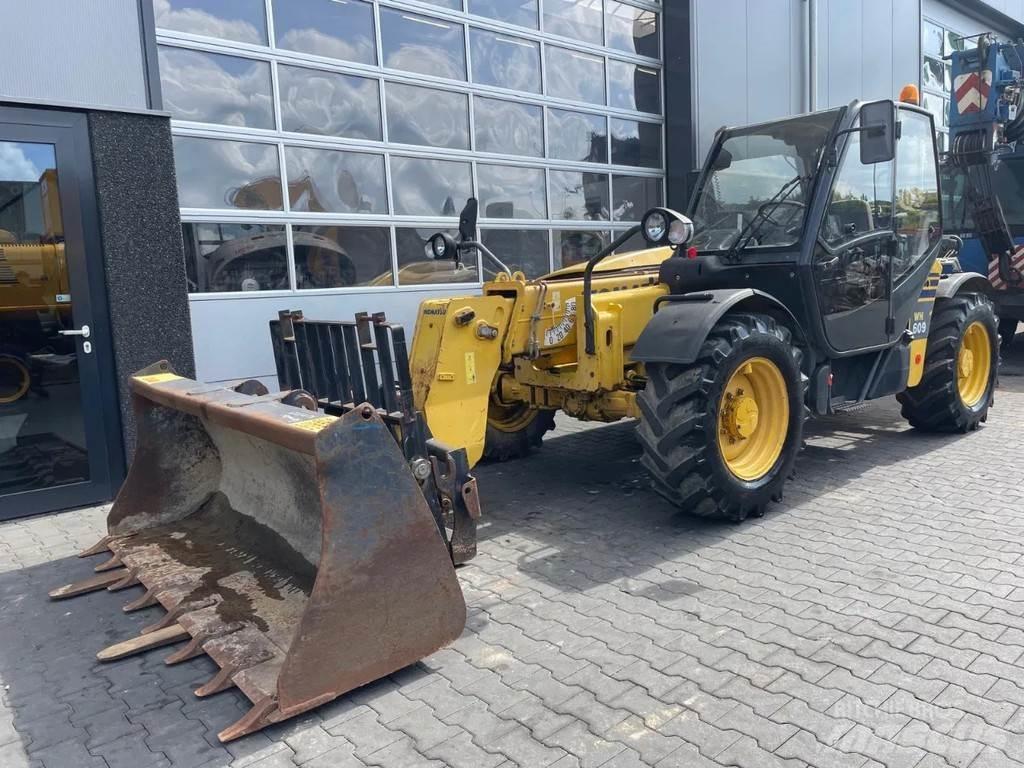 Komatsu WH609-1ED Телескопични товарачи