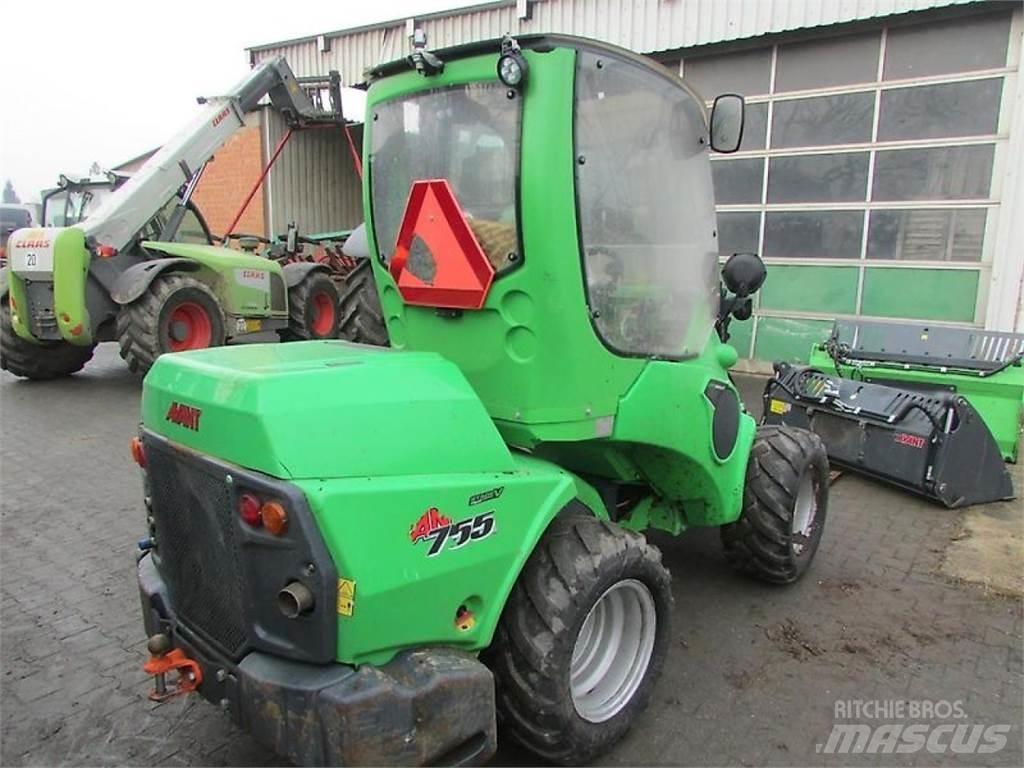 Avant 755i Колесни товарачи