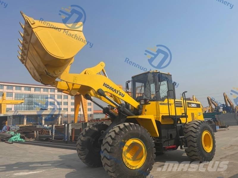 Komatsu WA380 Колесни товарачи