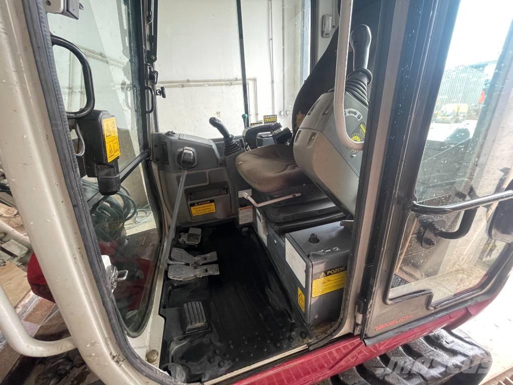 Takeuchi TB 250 Мини екскаватори < 7 т