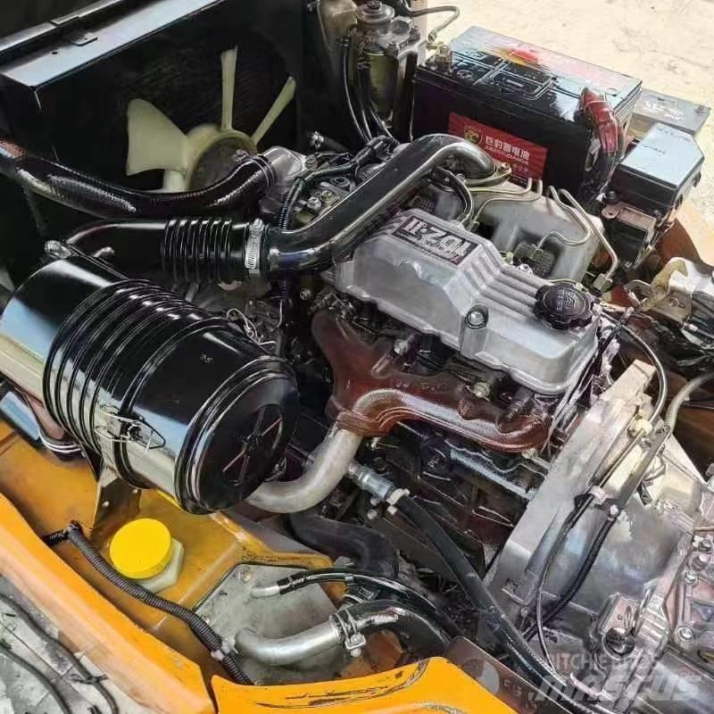 Toyota FD 30 Дизелови камиони