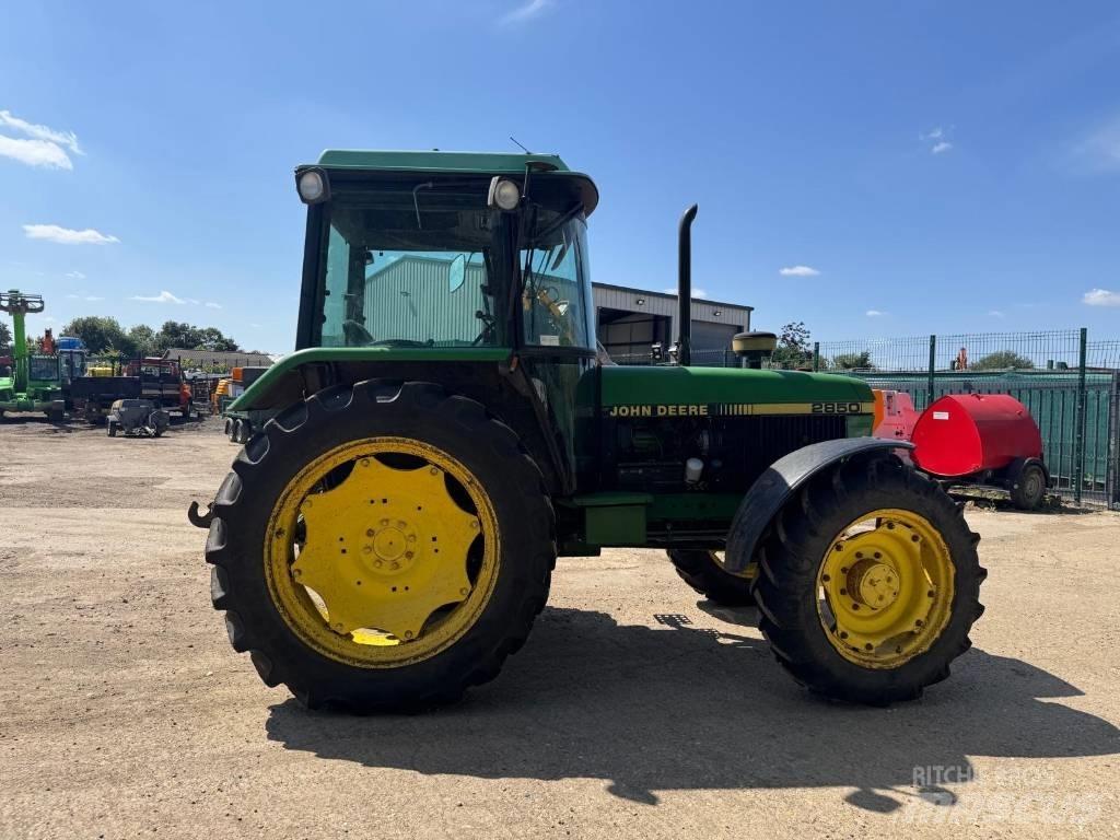 John Deere 2850 Трактори