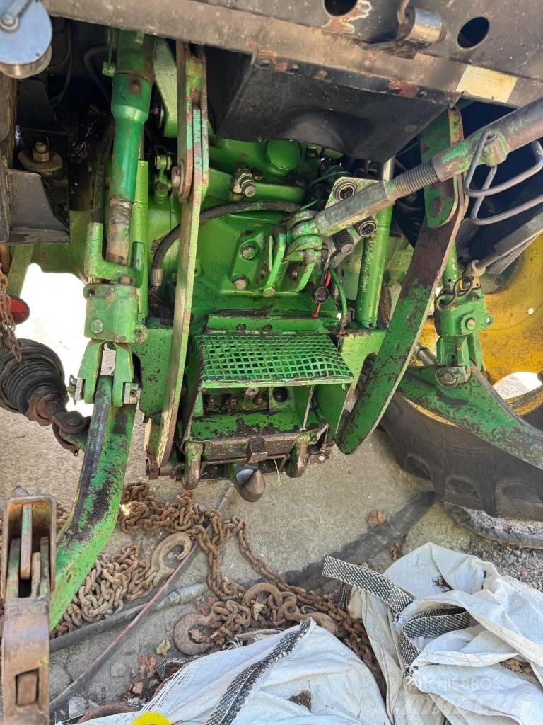 John Deere 2850 Трактори