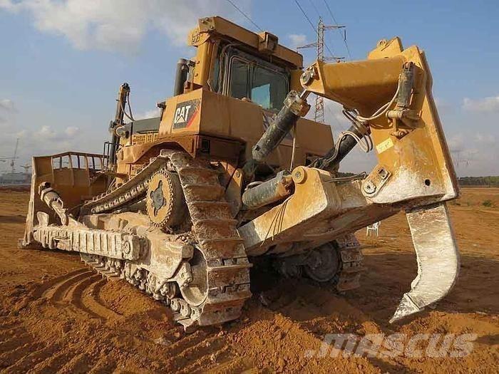 CAT D10 T Верижни булдозери
