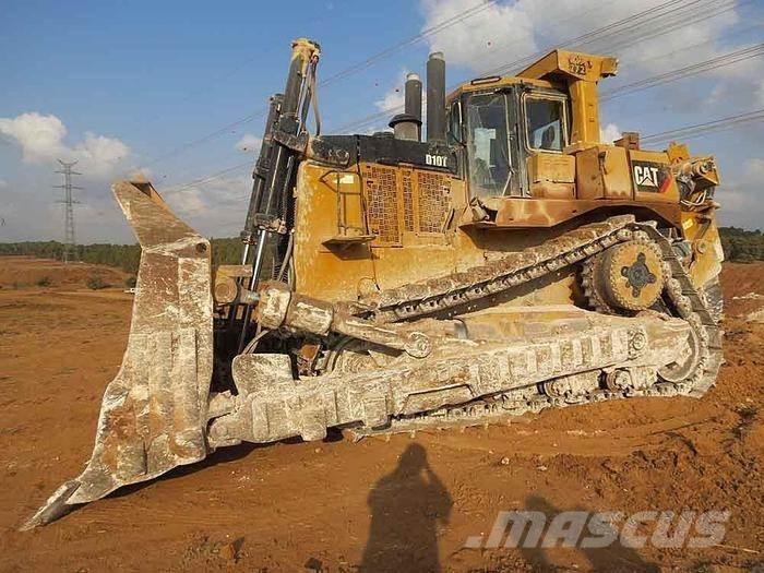 CAT D10 T Верижни булдозери

