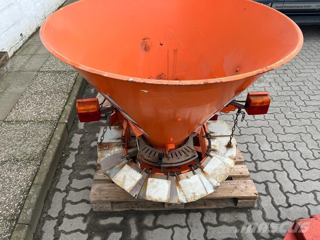 Amazone E+S 301 Разстилачки на пясък и сол