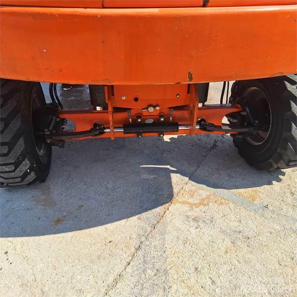 JLG 460SJ Телескопични повдигачи
