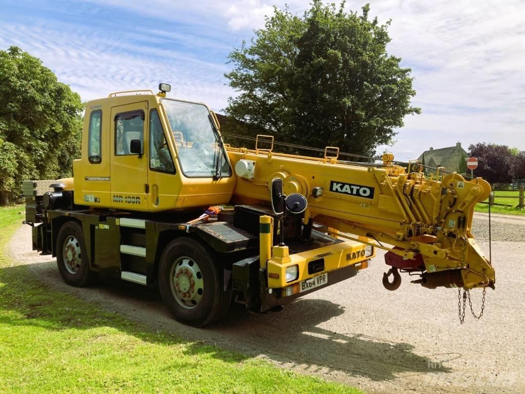 Kato MR 130R Всъдеходни кранове