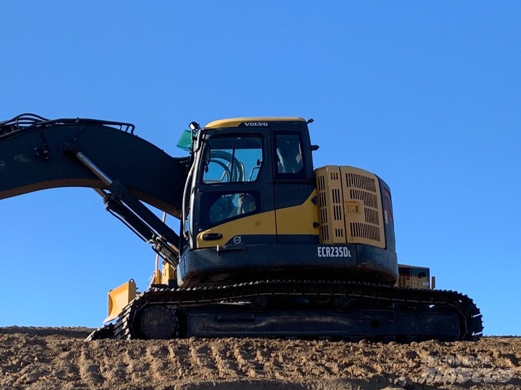 Komatsu 138 us -8 Верижен екскаватор