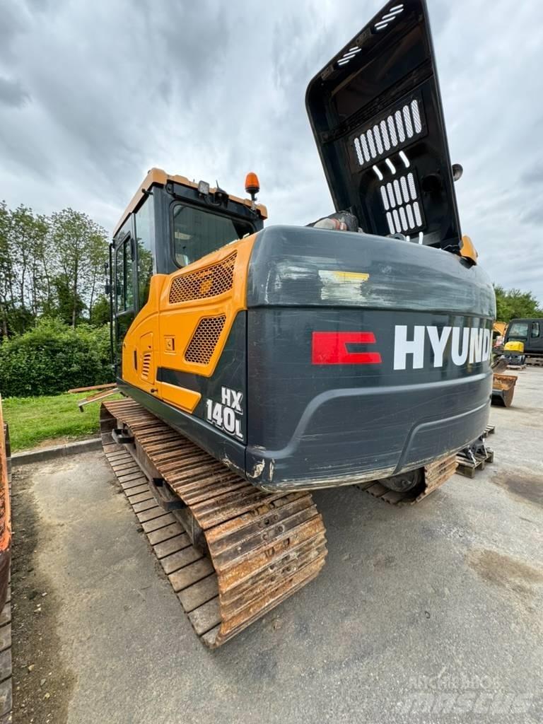 Hyundai HX 140L Верижен екскаватор