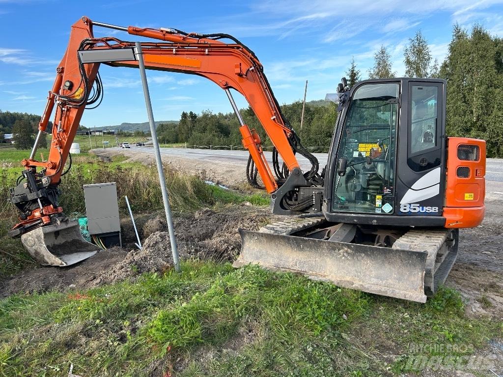 Hitachi ZX 85 US B-6 Средни екскаватори 7т - 12т